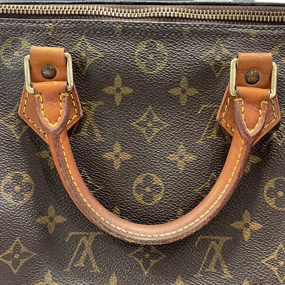 Louis Vuitton Speedy 30 Bag - Picture 5 of 17